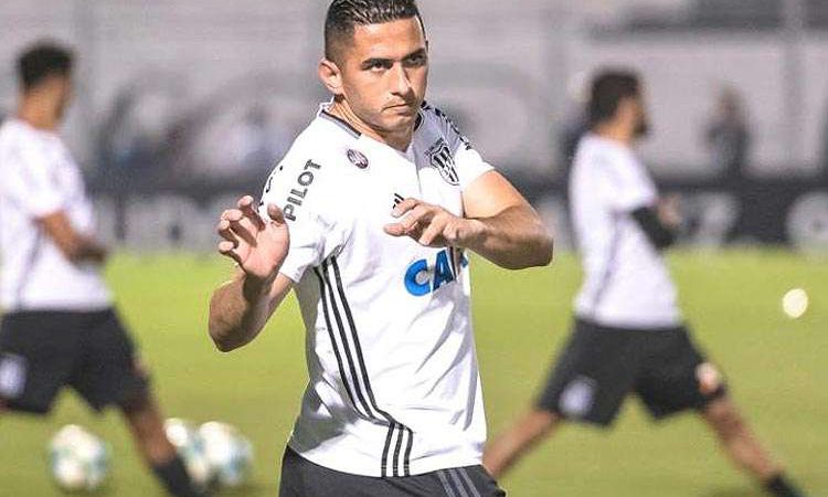 Ponte Preta: os caminhos para um acordo com Danilo Barcelos