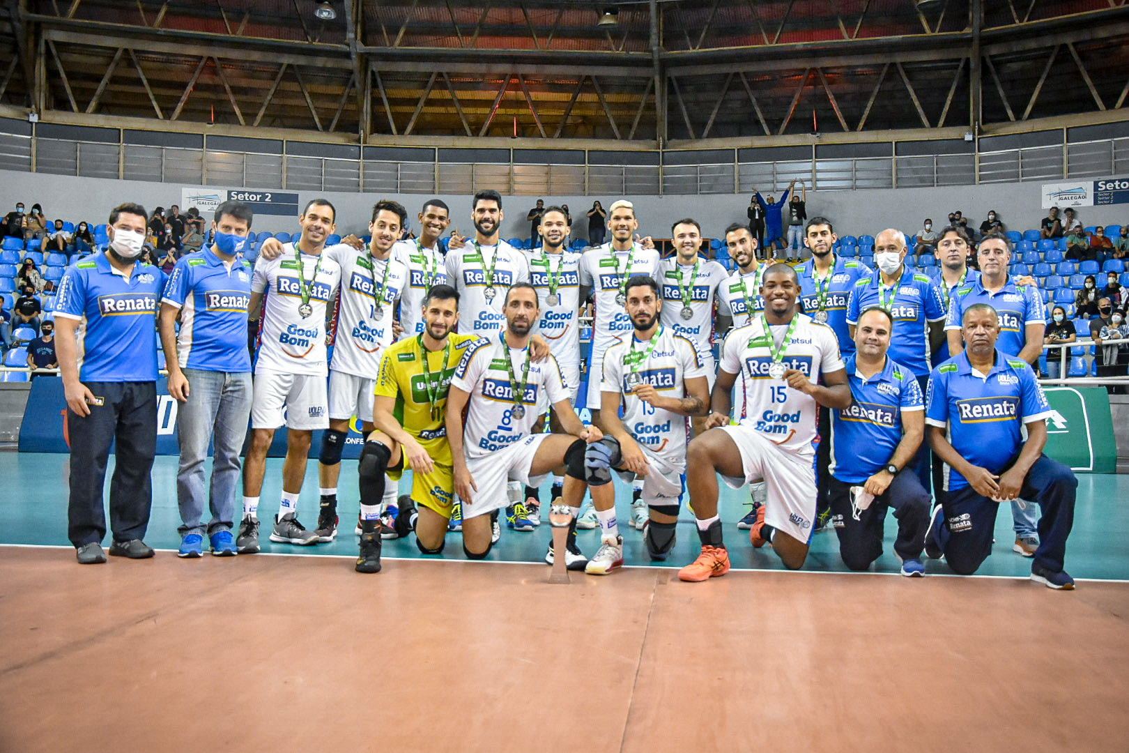 Vôlei Renata fica com a medalha de prata na decisão da Copa Brasil