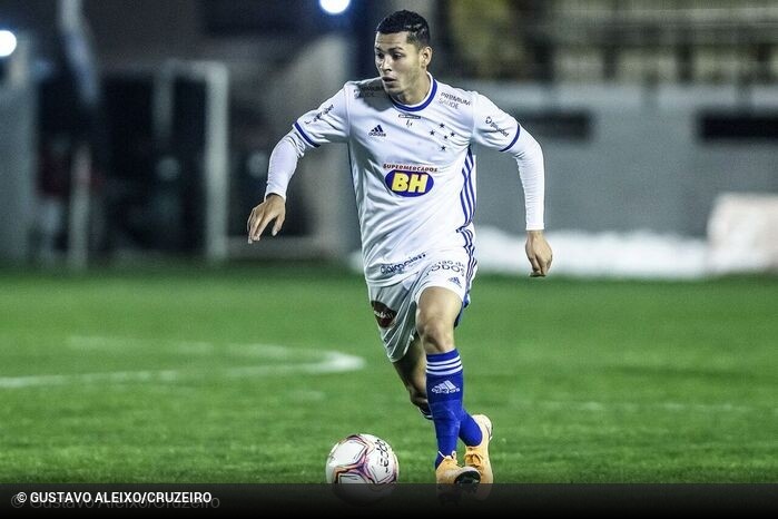 Apalavrado com o Guarani, lateral se despede de companheiros do Cruzeiro