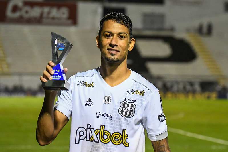 Lucca marca 30º gol com a camisa da Ponte Preta e mira William Batoré na lista dos artilheiros