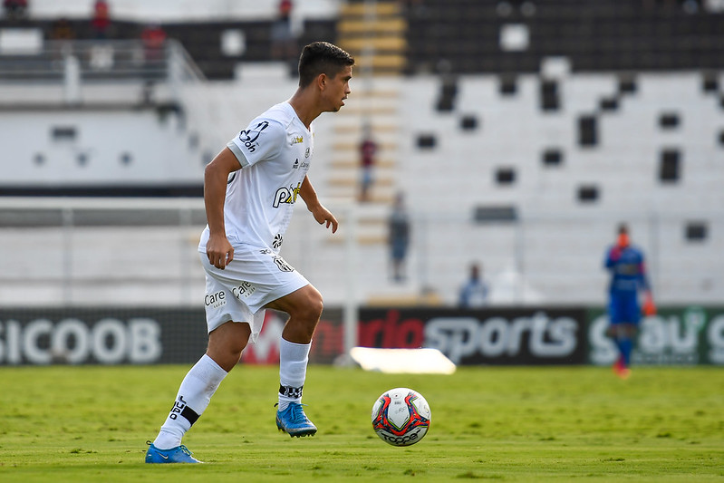 Ausências de Formiga e Norberto darão nova chance para lateral da Ponte Preta contra o Corinthians