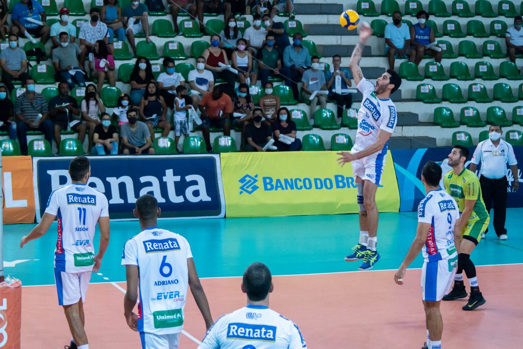 Jogo entre Vôlei Renata e Funvic Natal tem set de 66 pontos, mas termina com derrota dos campineiros