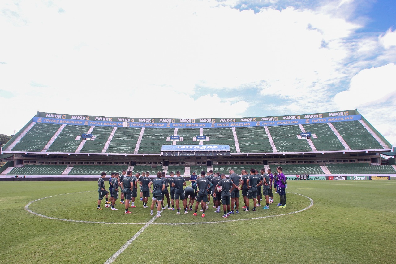 Dúvidas na escalação, tabus e premiação milionária: Guarani recebe o Vila Nova na Copa do Brasil