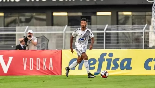 Ponte Preta acerta retorno de Artur ao Moisés Lucarelli