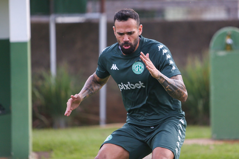 Guarani conta com volta de dupla titular e espera por Leandro Castan