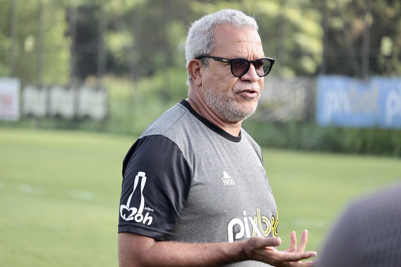 Hélio dos Anjos promete time competitivo e quer aumentar aproveitamento da base: ‘É a nossa tradição’