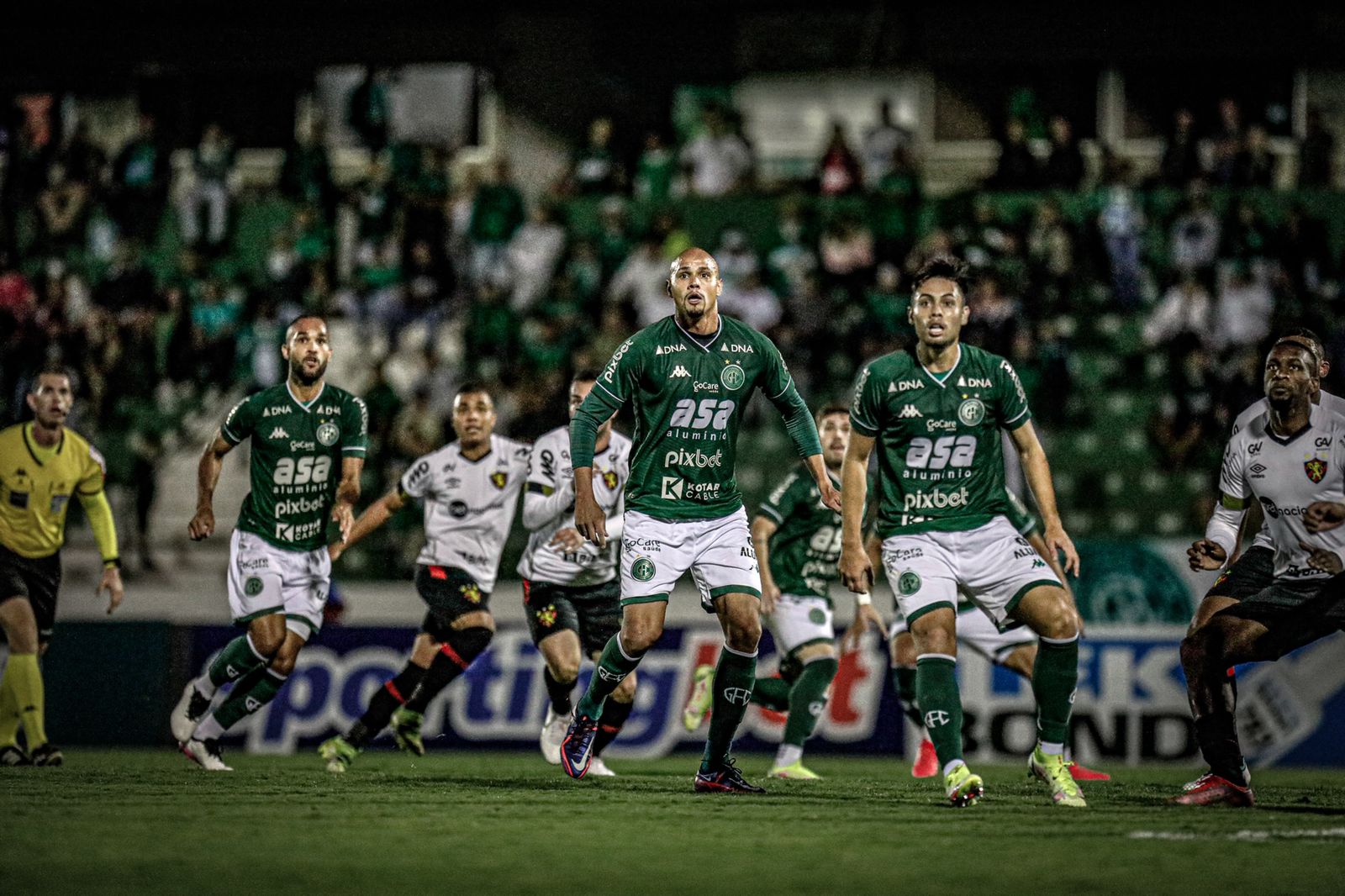 Guarani fica no empate sem gols contra o Sport no Brinco de Ouro