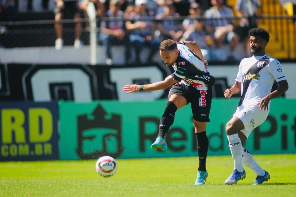 Com direito a gol contra  bizarro, Ponte Preta perde para o Operário em Ponta Grossa