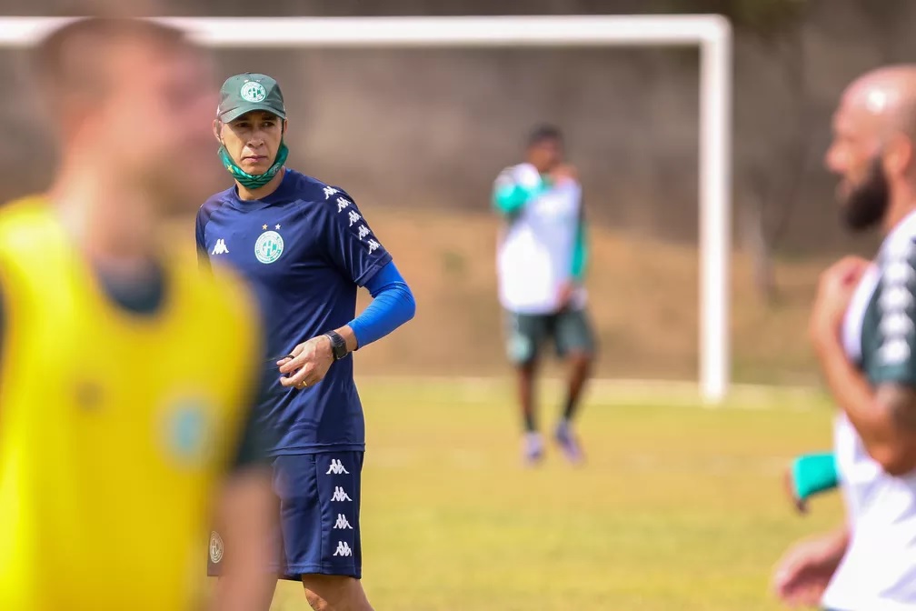 Sem proposta por treinador, Guarani pode contar com Ben-Hur no duelo contra o Vasco da Gama