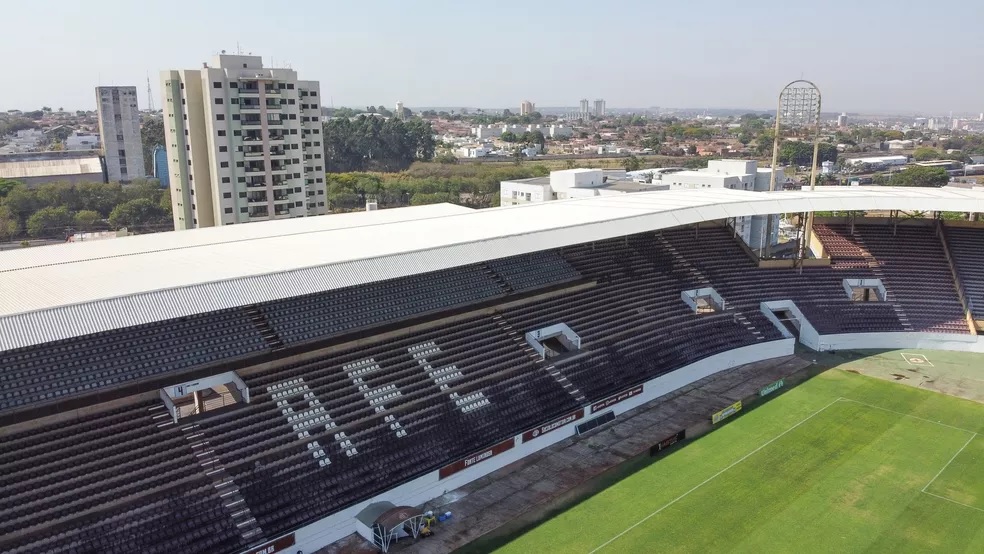 CBF veta Manaus, e Guarani deve transferir jogo contra o Vasco para Araraquara