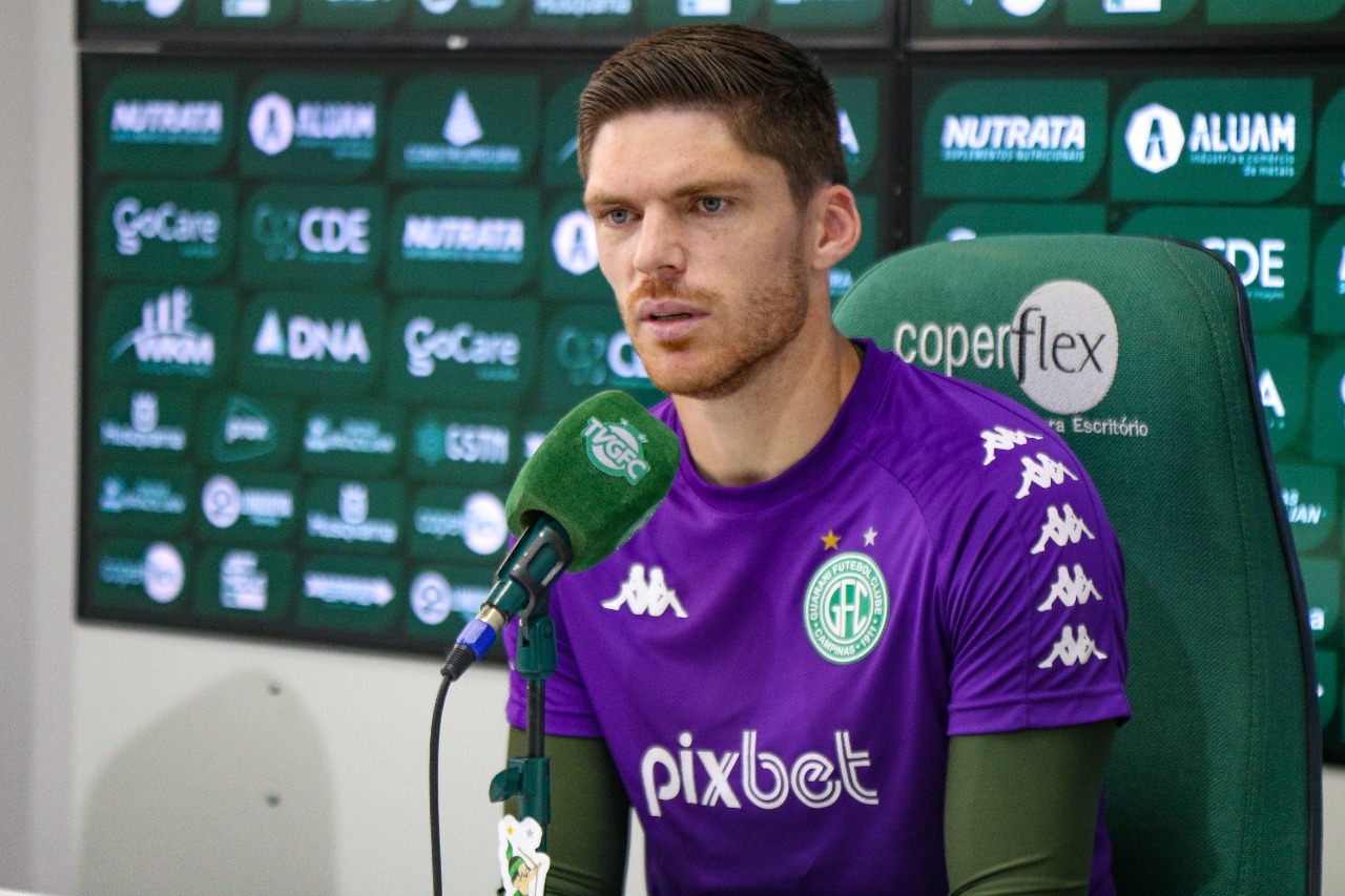 Com Náutico pela frente, goleiro do Guarani pede foco no dérbi a partir de quarta: ‘Chance de fortalecer’