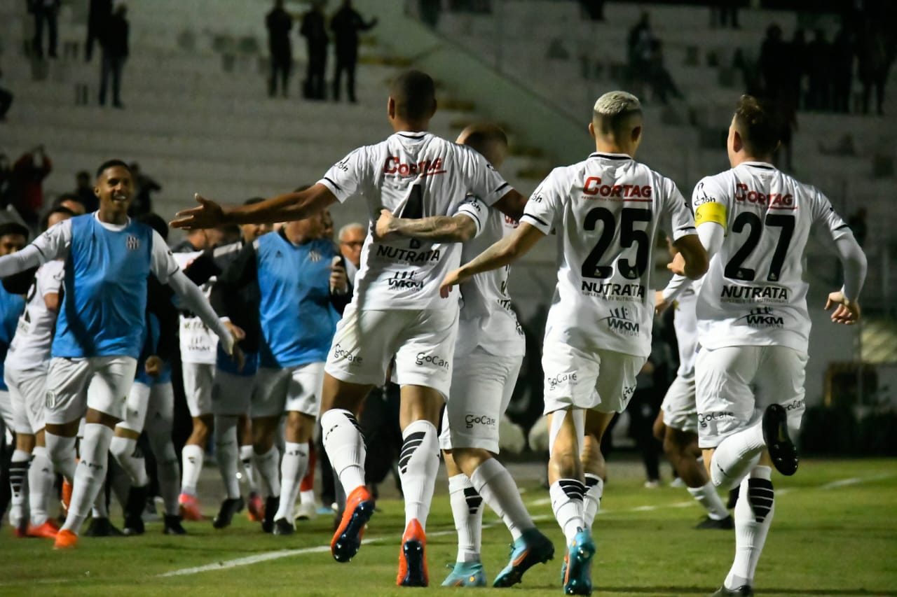 Ponte Preta supera ausência de Lucca e marca três gols pela primeira vez em 2022