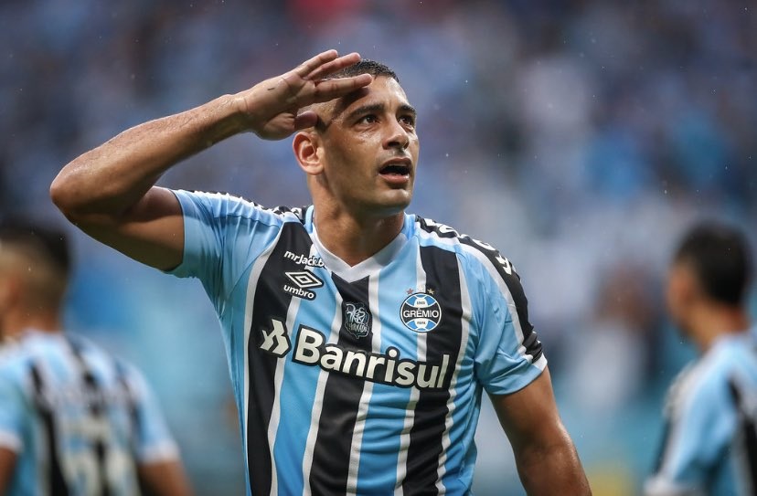 Ponte Preta luta no segundo tempo, mas perde para o Grêmio na Arena