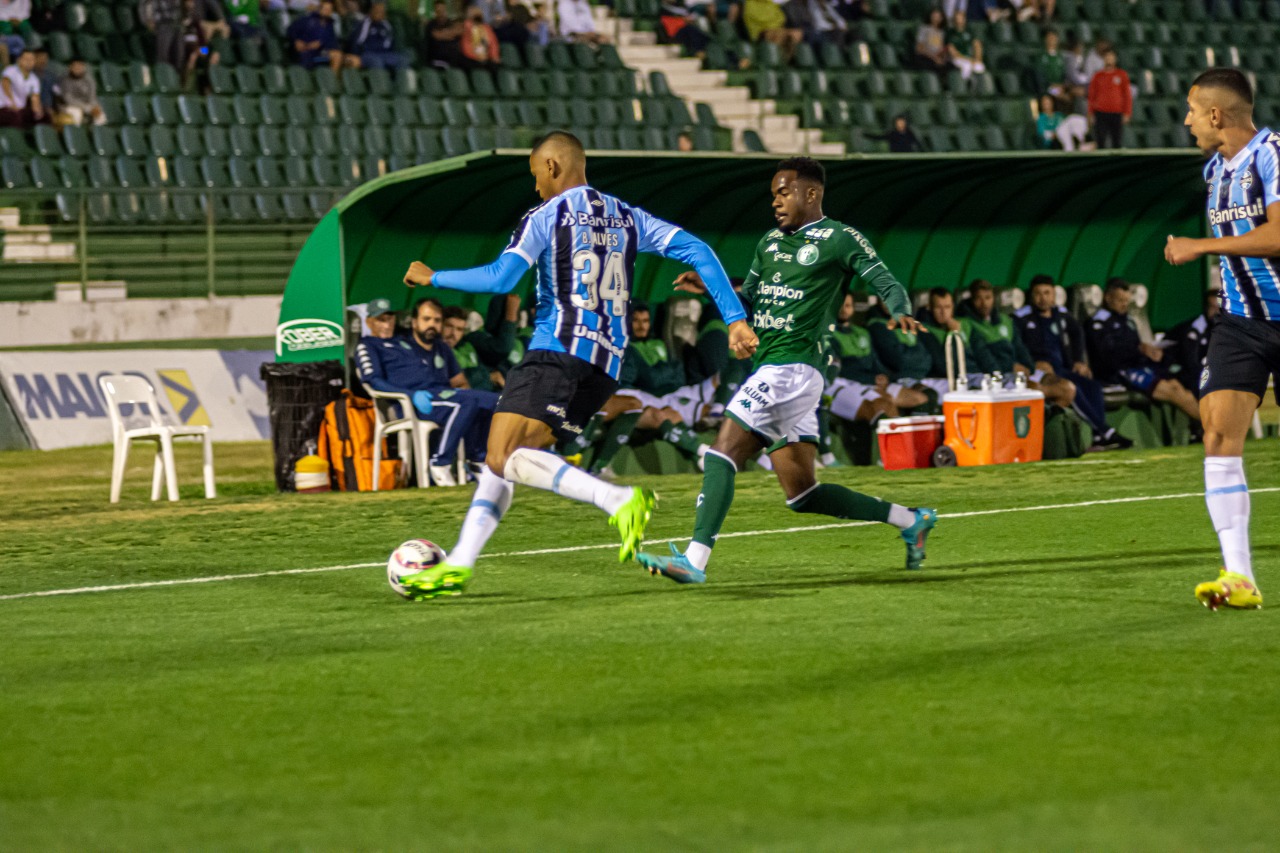 Grêmio vence no Brinco e mantém Guarani na zona de rebaixamento