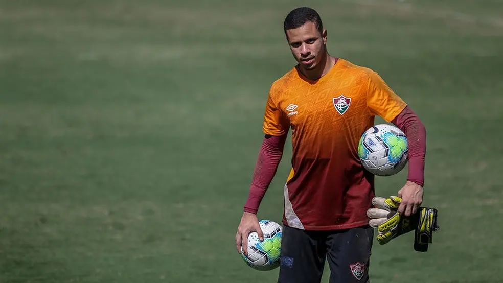 Ex-goleiro do Fluminense é definido como substituto de Rafael Martins e vai passar por exames no Guarani