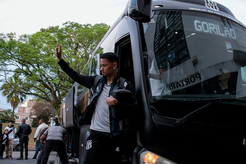 Por onde anda? Lucca ainda não deslanchou na Tailândia e parabeniza Ponte por título