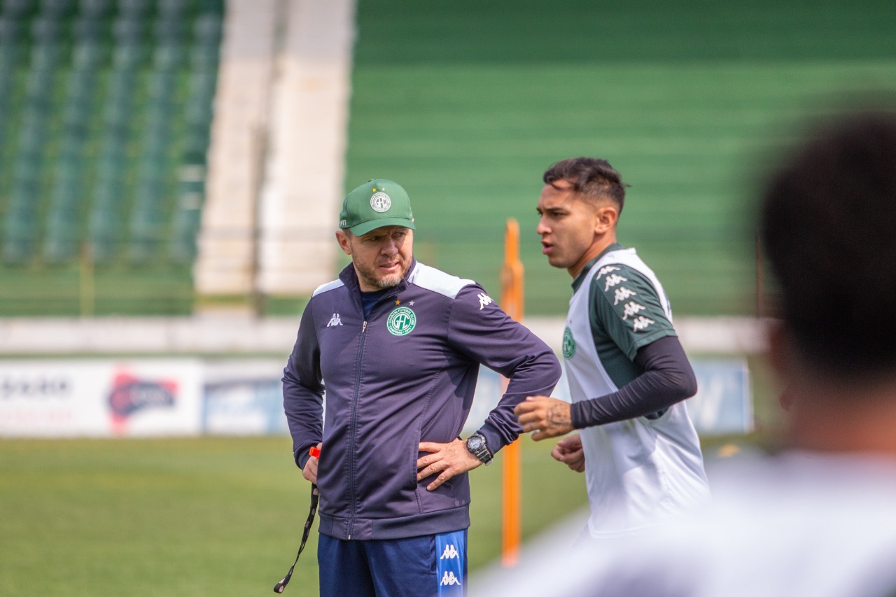 As dúvidas de Mozart Santos para definir o Guarani que entra em campo nesta terça-feira