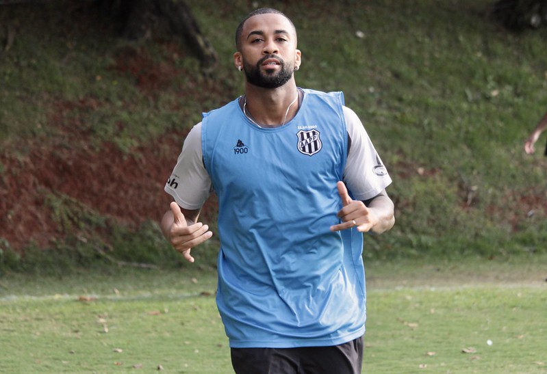 Com apenas 11 jogos, Wesley encaminha rescisão de contrato com a Ponte Preta