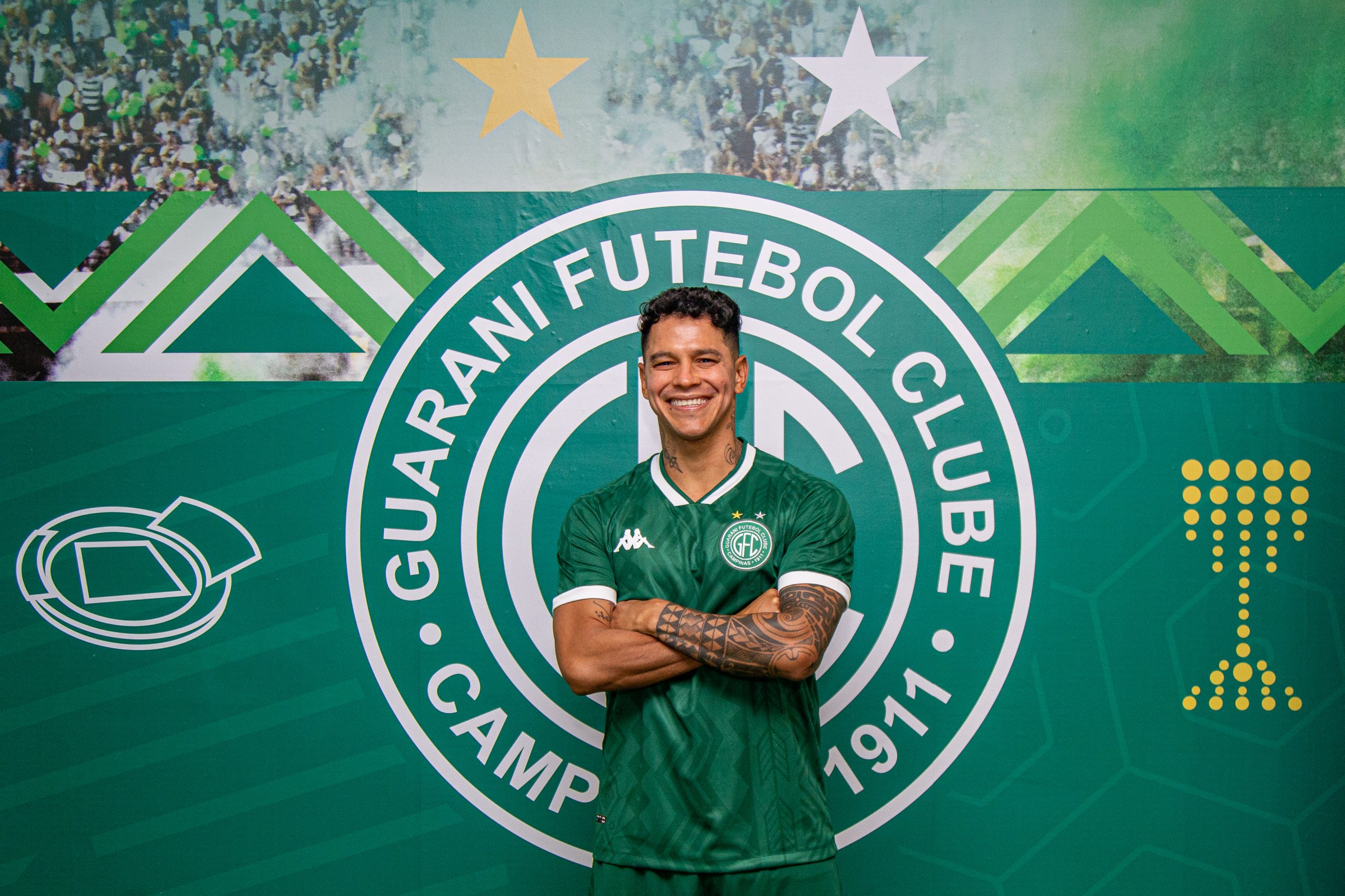 Confira as fotos do novo uniforme do Guarani