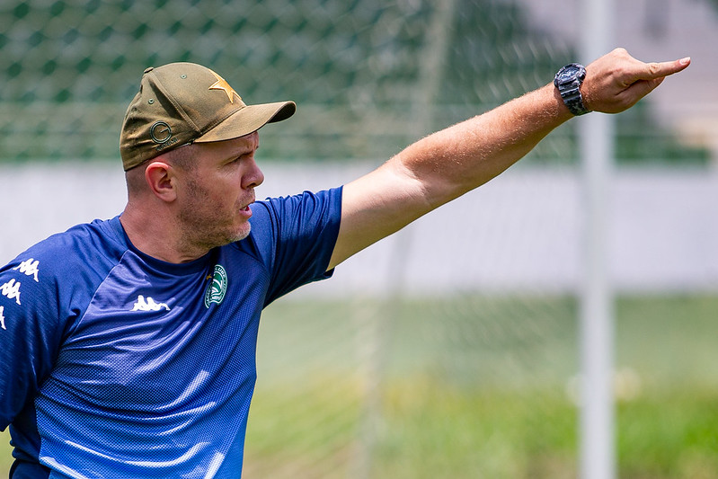 Com Derek fora e Neilton entre os relacionados, Guarani recebe o Ituano no Brinco