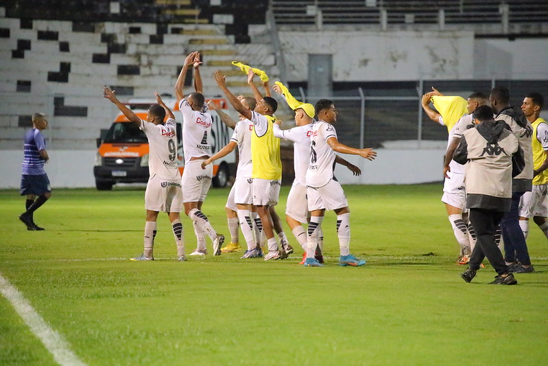 Vitória contra o São Caetano faz diretoria da Ponte Preta pagar premiação ao elenco