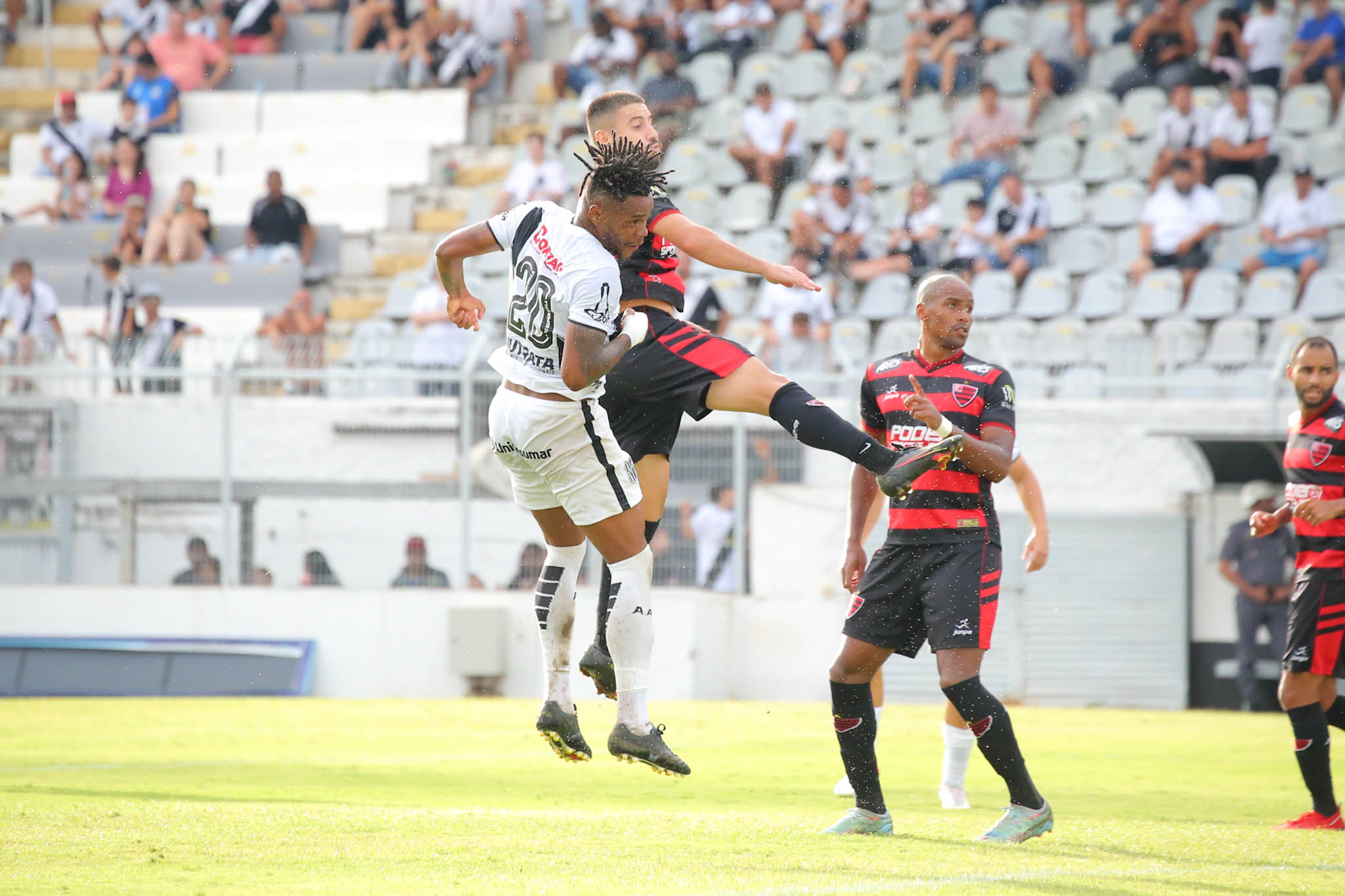 Transformação de Matheus Jesus chama atenção da comissão técnica da Ponte Preta