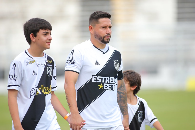 Ponte Preta: Cássio Gabriel, Jesus e Júnior Tavares são opções na ausência de Élvis