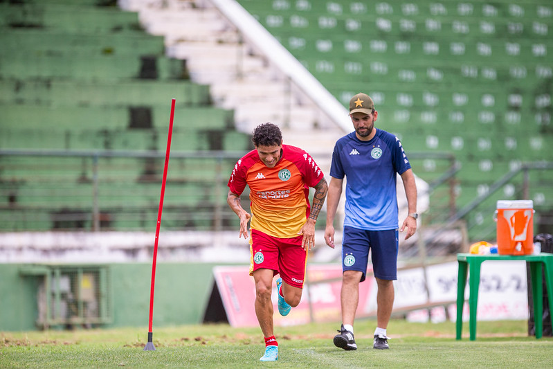 Lesões no início da temporada ligam sinal de alerta no Guarani