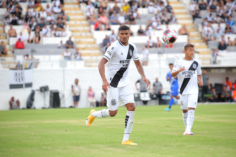 Ponte Preta: mesmo com liderança garantida, Jeh prega foco em jogos da Série A2