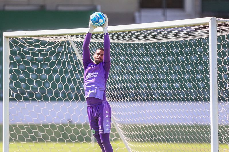 Guarani: Tony pede atenção contra o CRB e vê Bugre “preparado para jogo difícil”