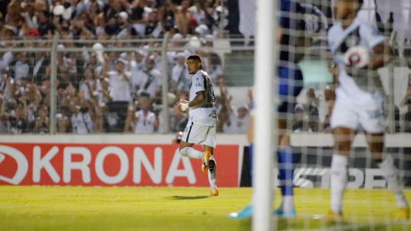 Ponte Preta 2×0 XV de Piracicaba: nova vitória confirma acesso em noite de festa