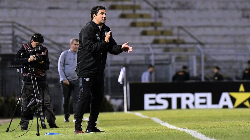 Ponte Preta: Felipe Moreira garante “ambiente alegre” e vê evolução nos últimos jogos