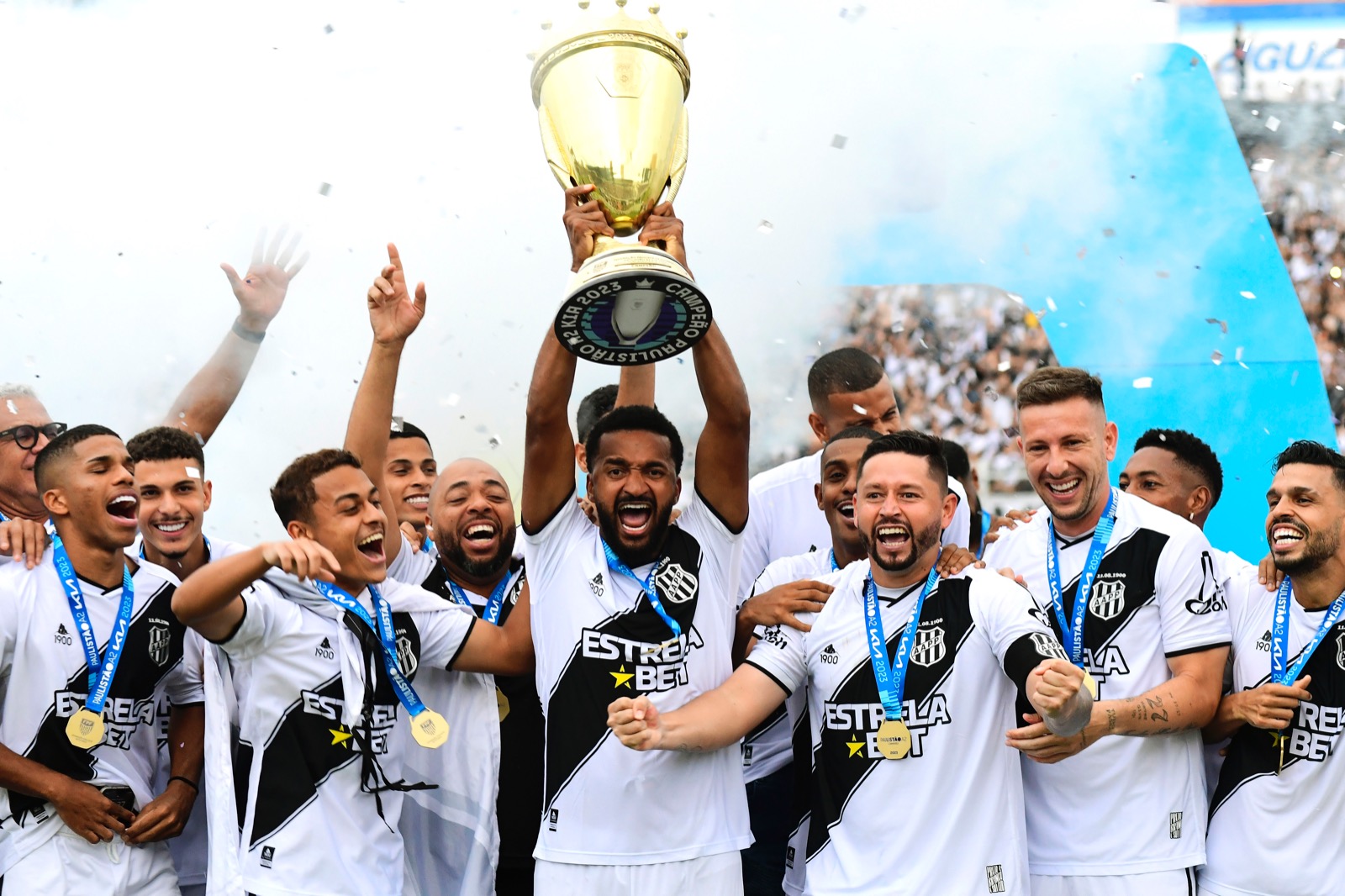 Ponte campeã: 10 fotos marcantes do título da Série A2