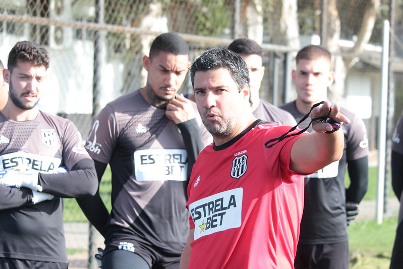 Ponte Preta: Felipe Moreira acredita em ascensão após folga e pede apoio da torcida