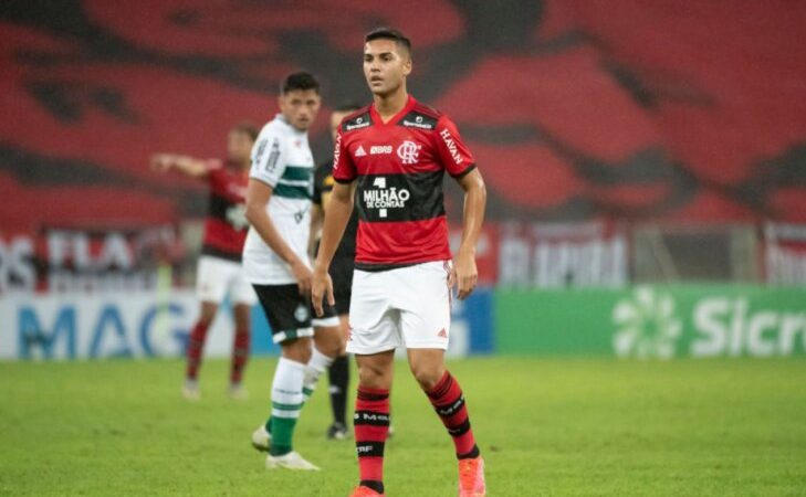 Ponte Preta: ex-Flamengo será o “camisa 10” da equipe na Copa Paulista