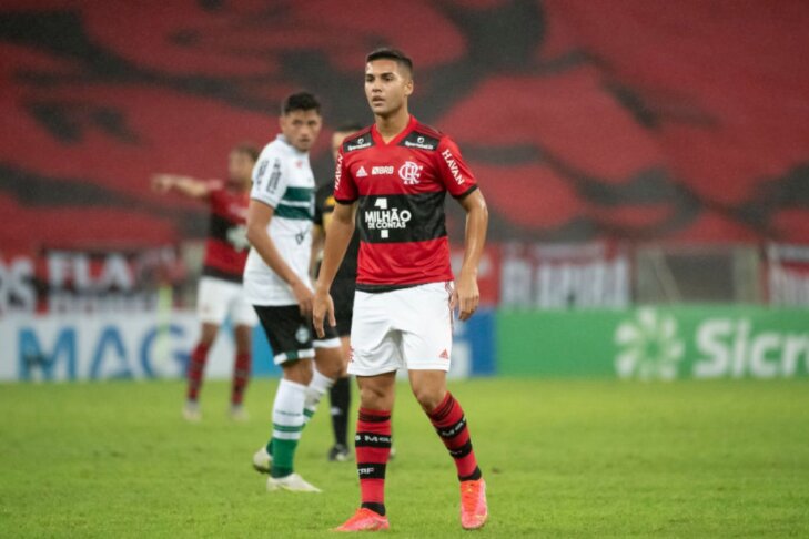 Ponte Preta: ex-Flamengo será o “camisa 10” da equipe na Copa Paulista