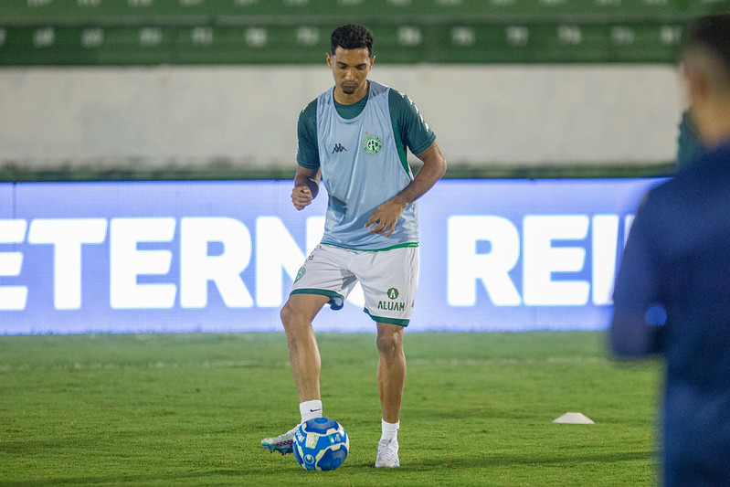 Guarani: zagueiro deixa o jogo machucado e vira preocupação para Pivetti