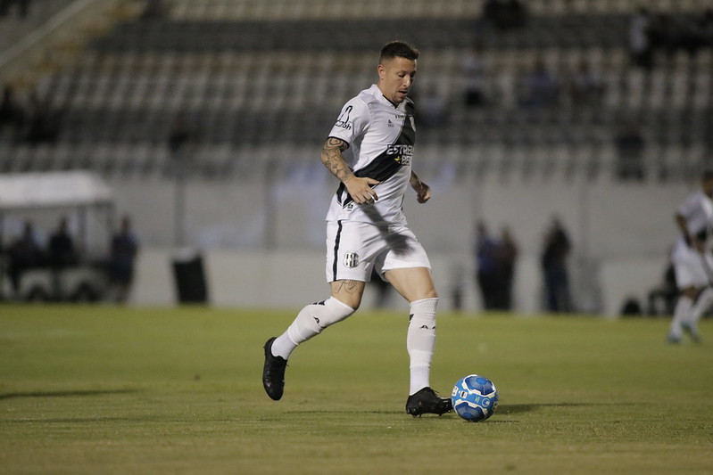 Ponte Preta: Fábio Sanches sai em defesa de Felipe Moreira e assume responsabilidade por empate no dérbi