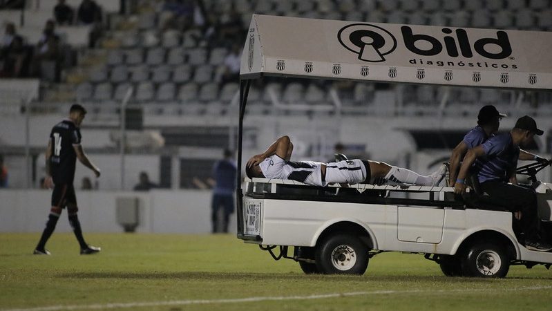 Ponte Preta: preparador confirma nova cirurgia após lesão no joelho de Jean Carlos