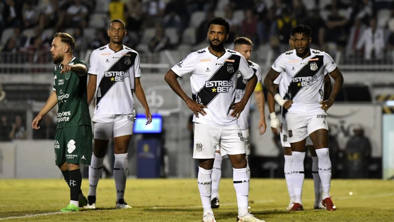 Ponte Preta: dupla titular vira desfalque para próxima rodada; Felipinho volta