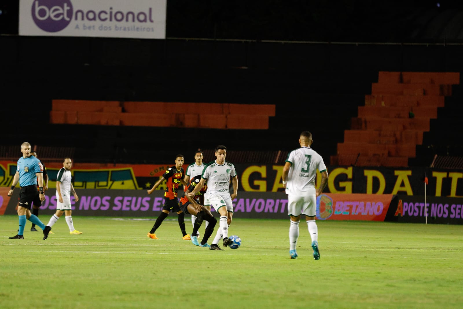 Sport 2×0 Guarani: Pegorari salva estrago maior em noite ruim do Bugre