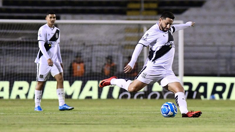 Ponte Preta: comissão técnica faz cronograma para Elvis e decide poupar camisa 10