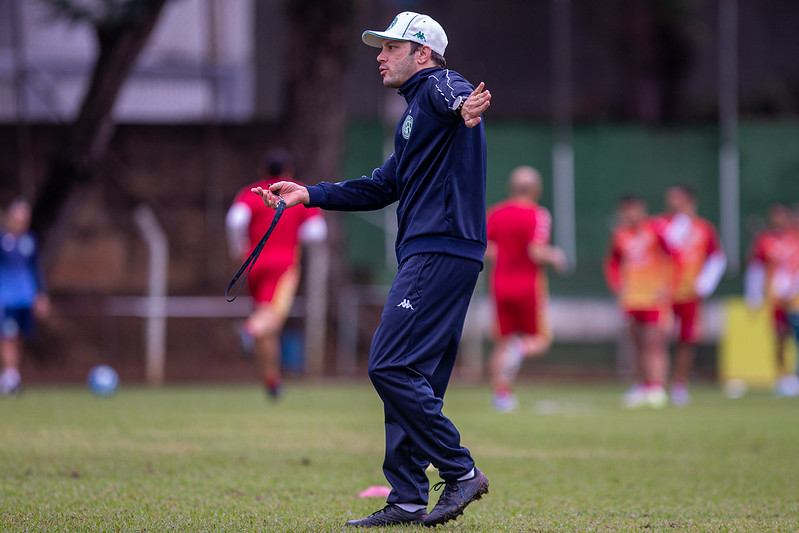 Guarani: Bruno Pivetti faz mistério e mantém dúvidas na escalação para domingo