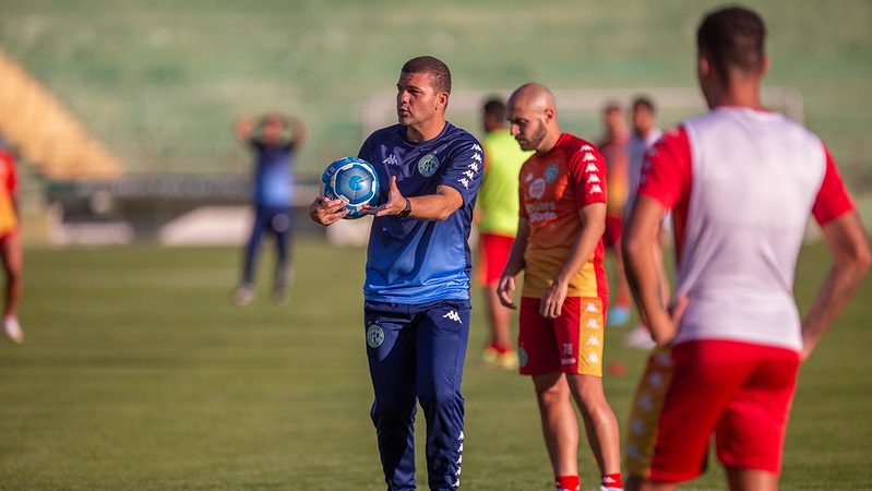 Guarani: Louzer ganha dois reforços para enfrentar o Mirassol; zagueiro é dúvida