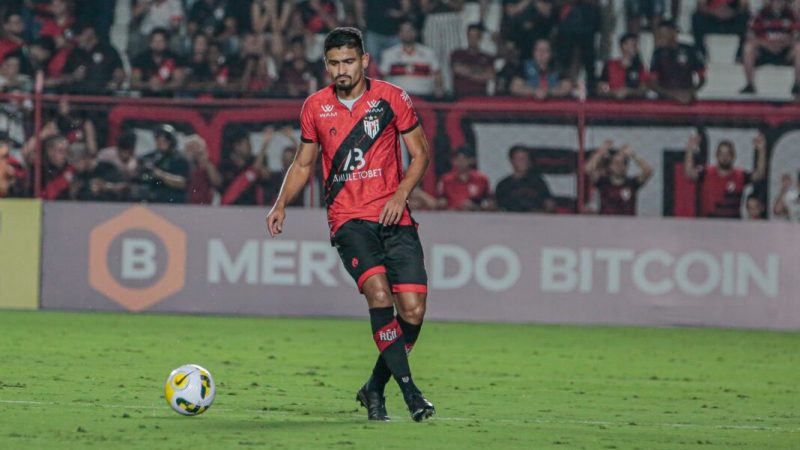 Guarani: acertado com lateral do CRB, Bugre faz proposta por zagueiro do Atlético-GO