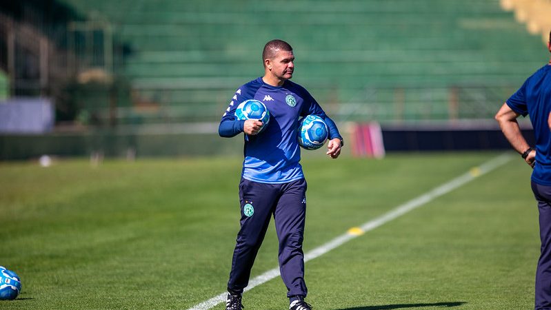 Guarani: Louzer diz que grupo aprendeu com derrota e promete reação contra o Londrina