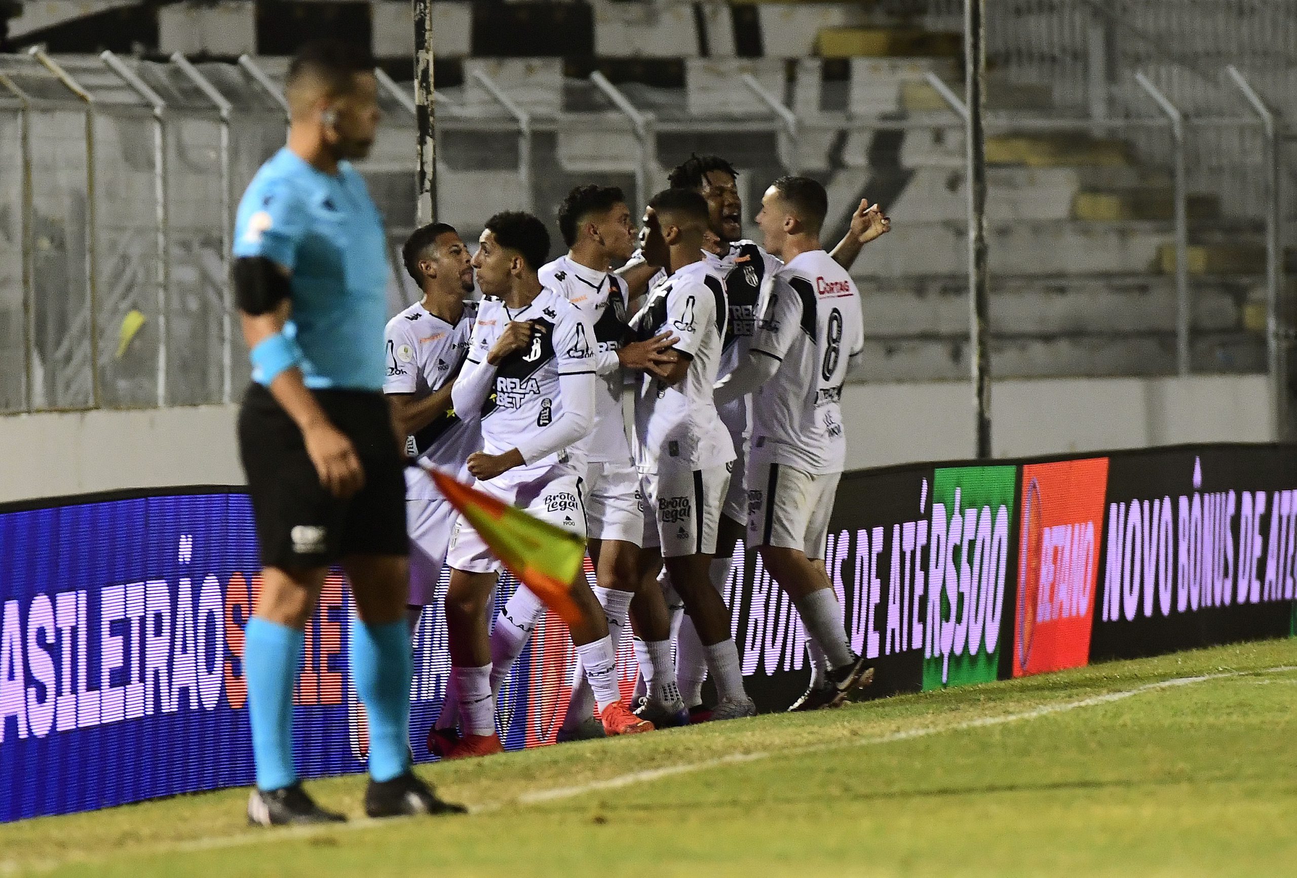 Ponte Preta 1×0 Novorizontino: Baya volta a brilhar e Macaca se afasta do Z-4