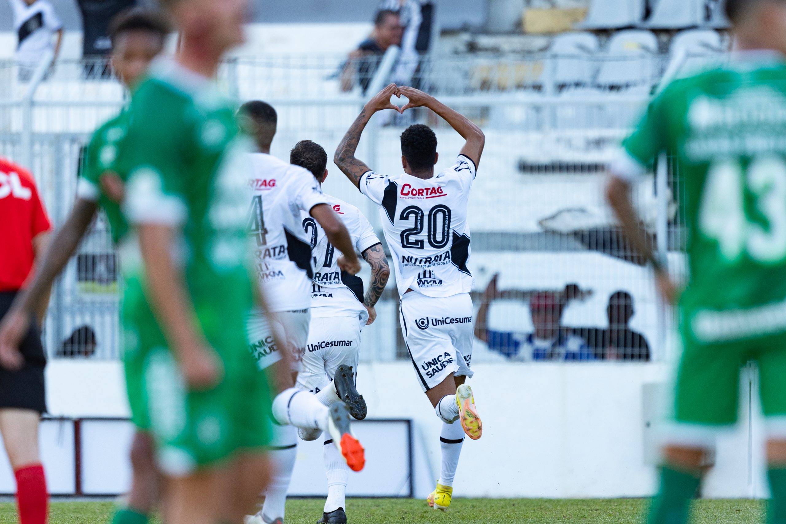 Ponte Preta 1×0 Chapecoense: estreante sai do banco e decreta fim do jejum de cinco jogos