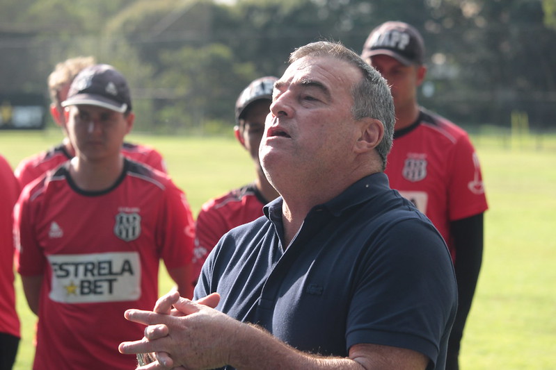 Ponte Preta: Pintado perde três titulares para enfrentar o Londrina