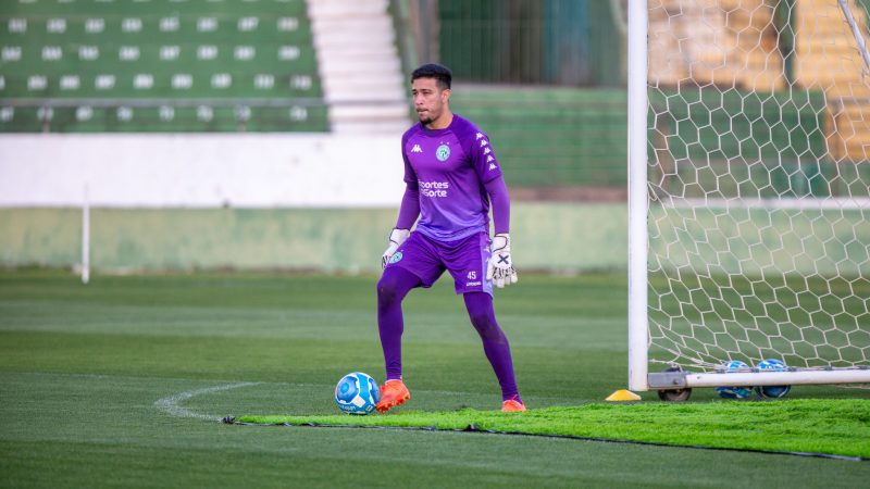 Guarani: Douglas Borges faz tratamento no DM e Álvaro ganha novo contrato